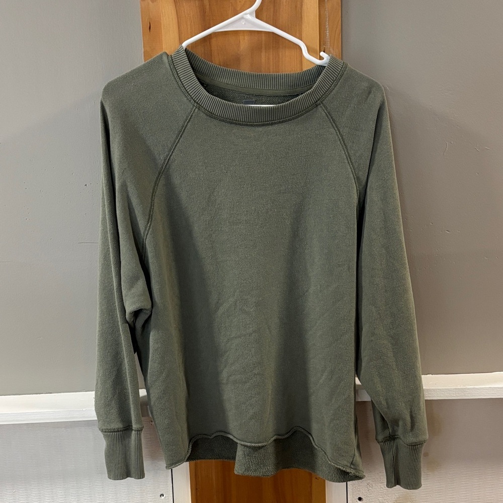 Aerie Womens Olive Crewneck Sweater